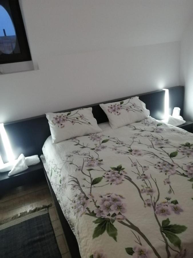 Casa Continentelor Hotel คุมปูลุง ภายนอก รูปภาพ