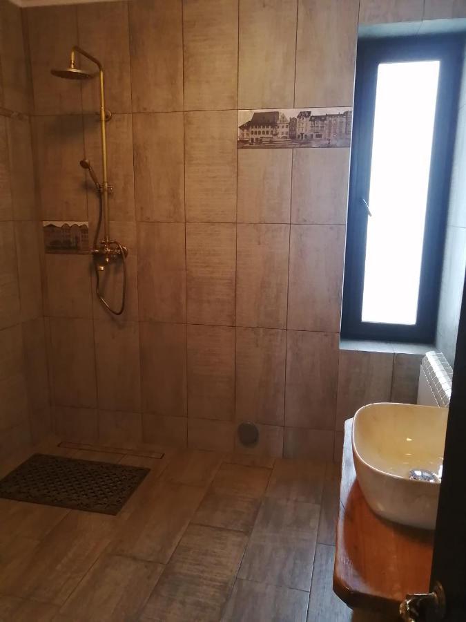 Casa Continentelor Hotel คุมปูลุง ภายนอก รูปภาพ